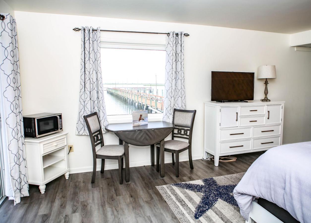 Waterside Inn Чинкотиг Екстериор снимка